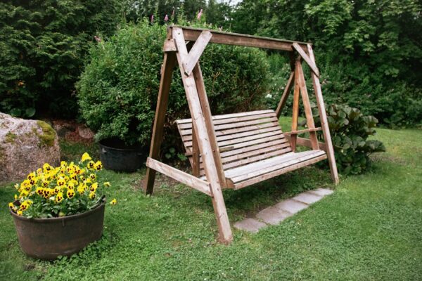 Photo Wooden swing